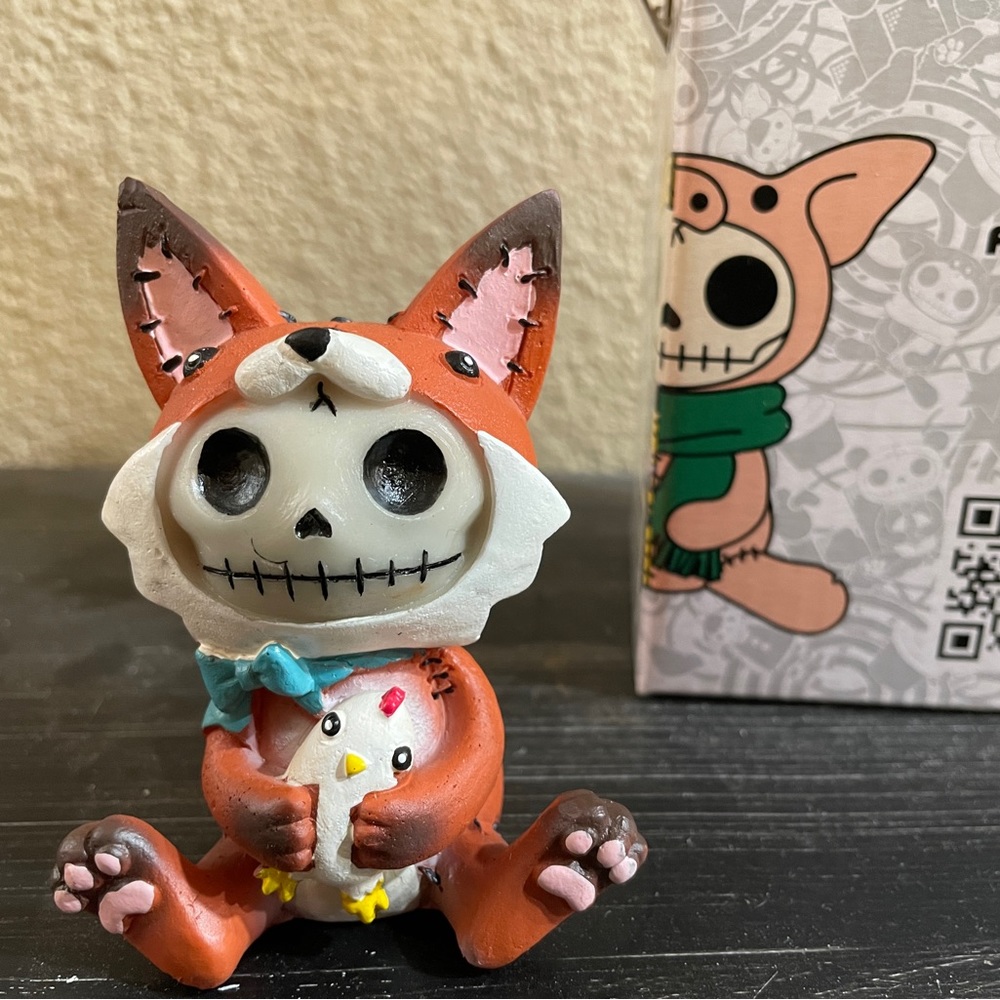 Furrybones Fen figurine.